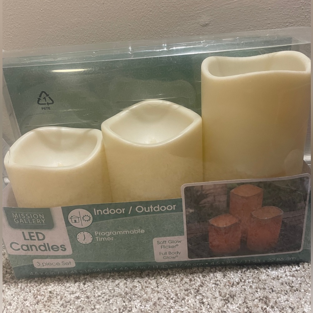 NWOT Cream LED Candle Set - 3 Pieces